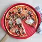 Керамична плоча за пица Emile Henry Ridged Pizza Stone 40 см - цвят червен - 219470