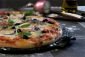 Керамична плоча за пица Emile Henry Smooth Pizza Stone 36,5 см - цвят черен - 219474