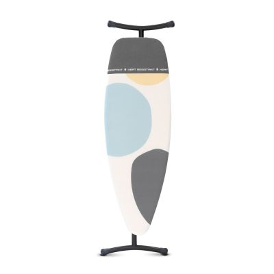 Маса за гладене с топлоустойчива зона за ютия Brabantia Spring Bubbles, 135 x 45 см