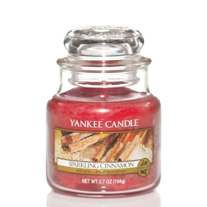 Ароматна свещ в малък буркан Yankee Candle Sparkling cinnamon
