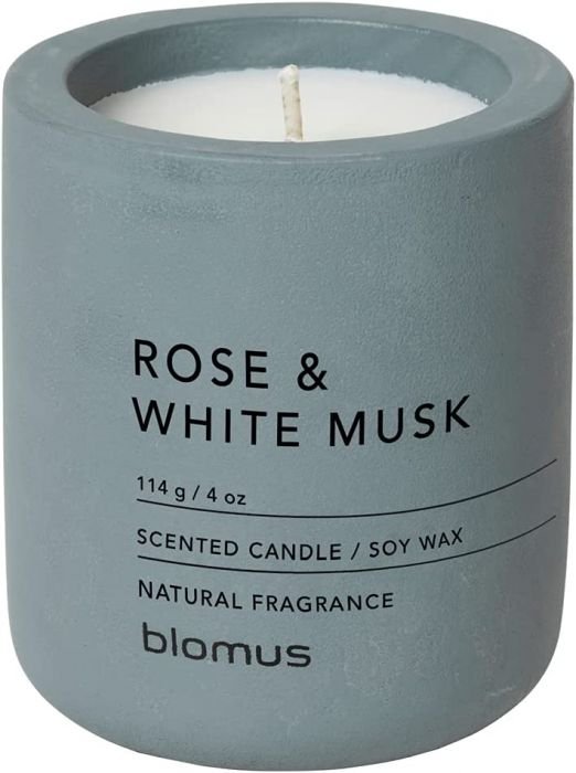 Ароматна свещ Blomus Fraga - аромат Rose & White Musk, S размер